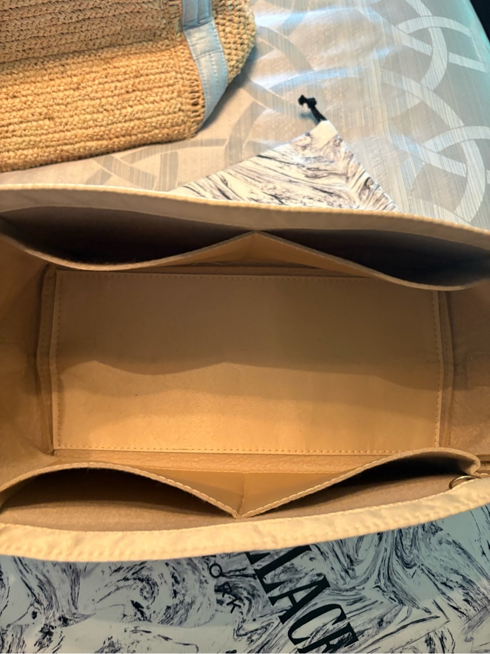 EUC MZ Wallace Raffia and chambray medium Tote - Picture 14 of 16